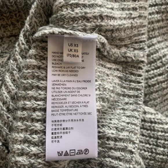Urban Outfitters gray oversize knit sweater size XS - Picture 6 of 10